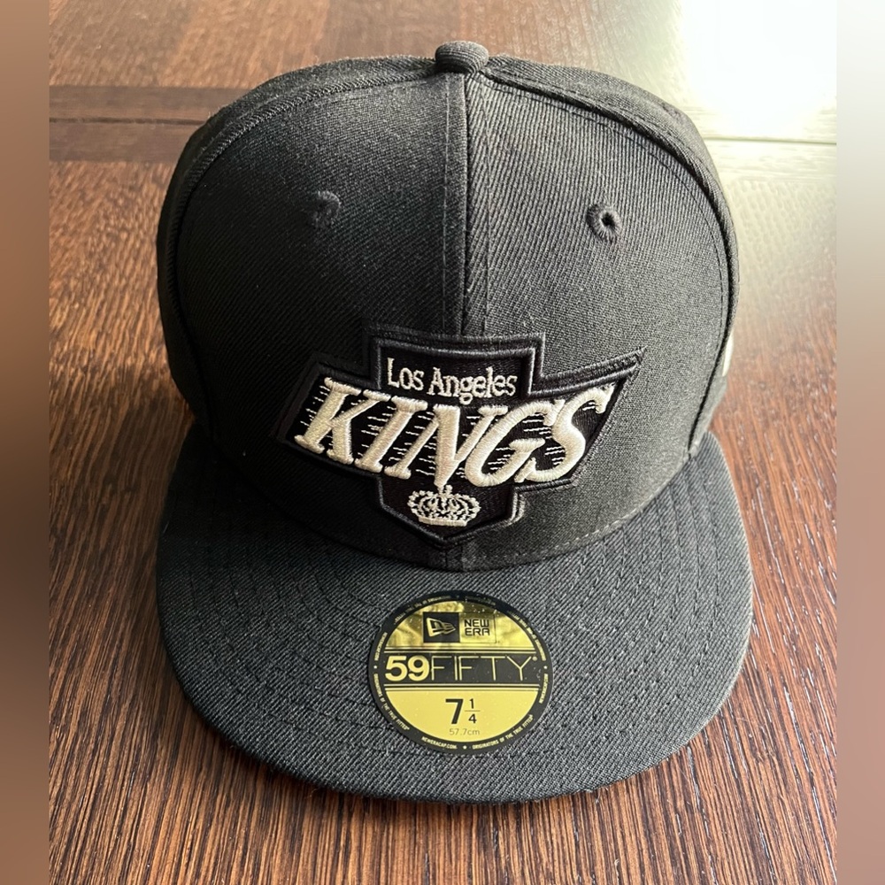 Los Angeles Kings New Era Black 59FIFTY Fitted Cap. Size 7 1/4